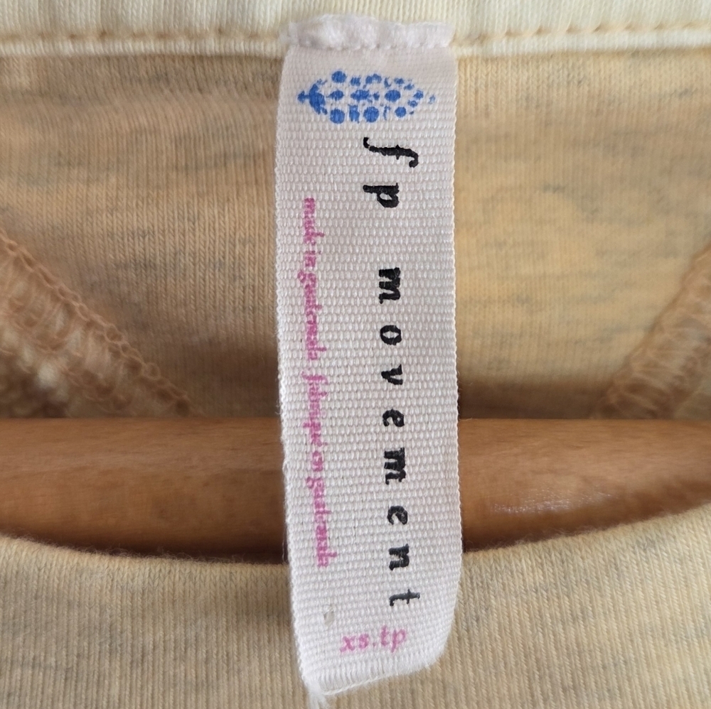 FP Movement | Heathered Butter Yellow Sweatshirt with Pockets Size XS - Picture 6 of 8